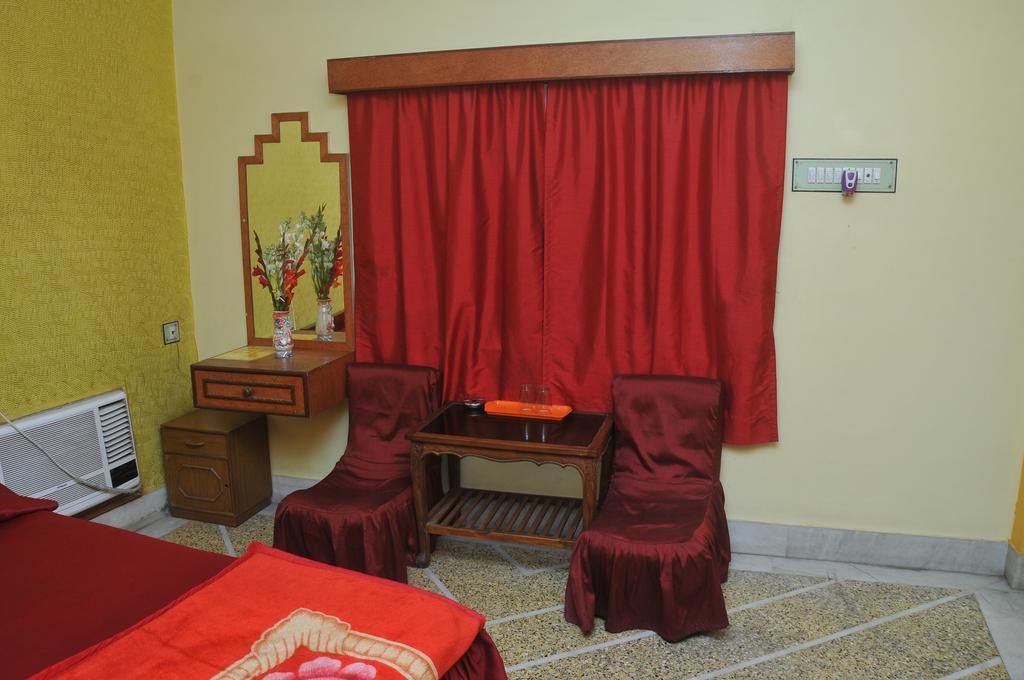 New Hotel White Palace Kalkutta Zimmer foto