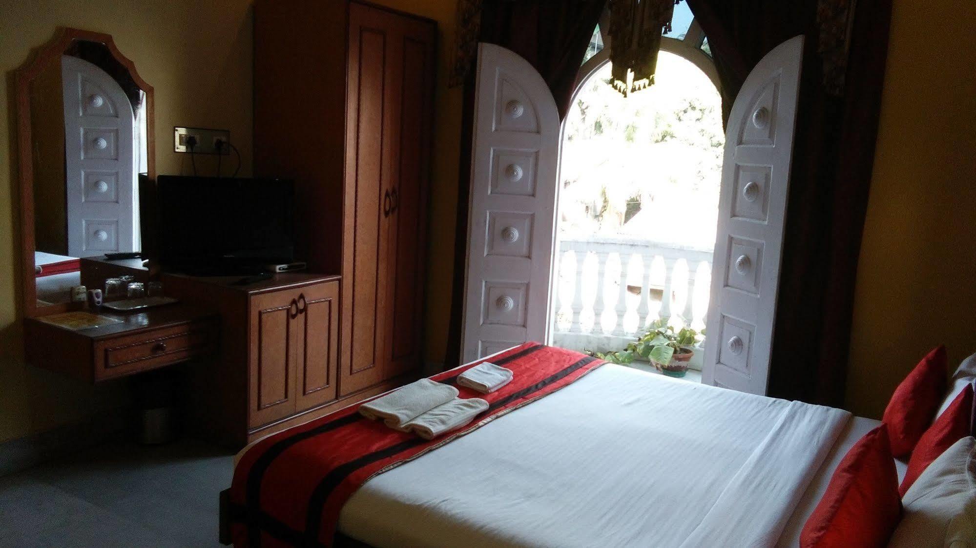 New Hotel White Palace Kalkutta Exterior foto