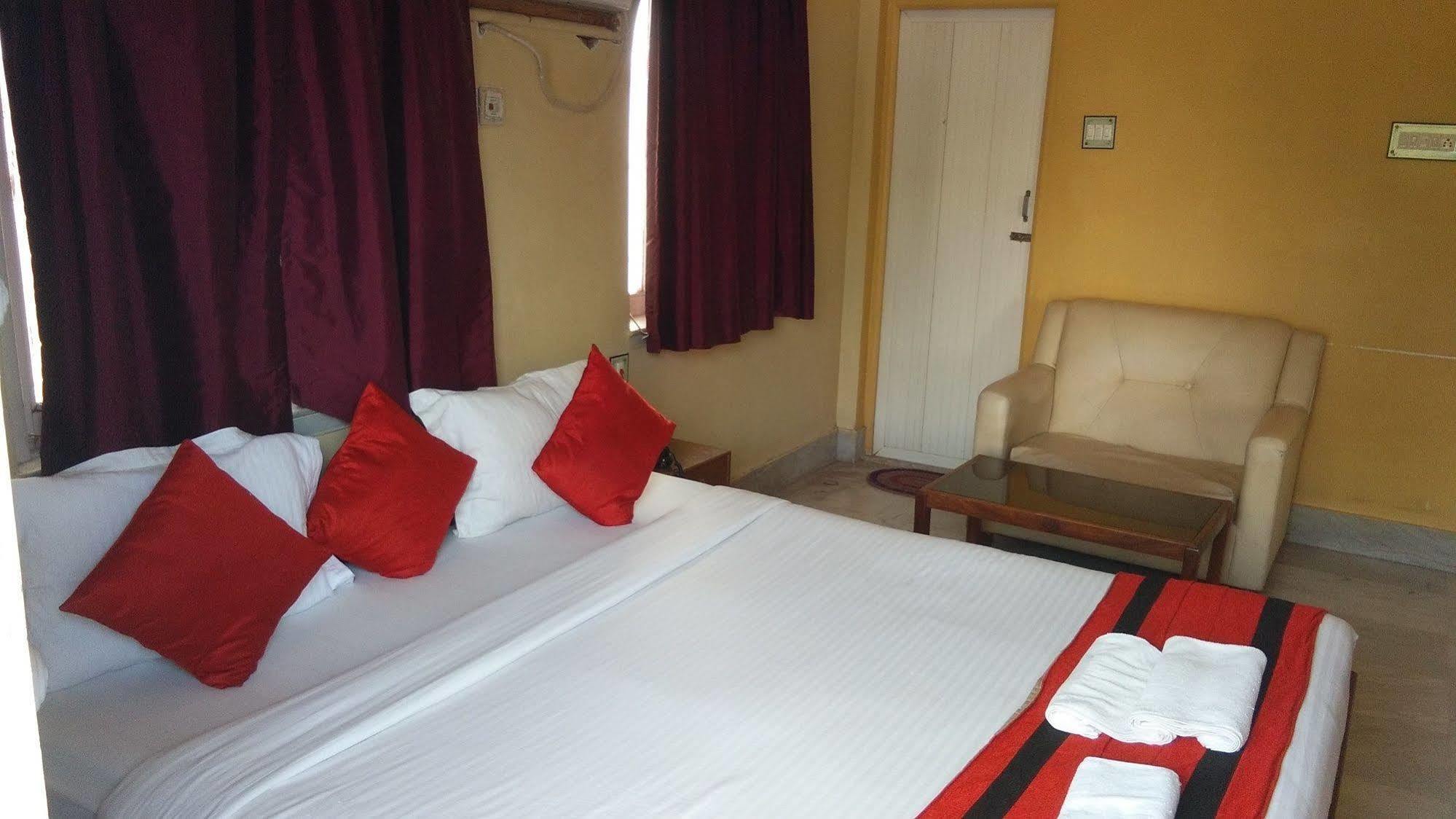 New Hotel White Palace Kalkutta Exterior foto
